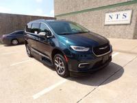 22 CHRYSLER PACIFICA LIMITED HANDICAPPED WHEELCHAIR RAMP VAN Irving, TX - Image 4