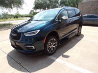 22 CHRYSLER PACIFICA LIMITED HANDICAPPED WHEELCHAIR RAMP VAN Irving, TX - Image 6