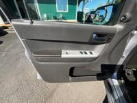 2008 MERCURY MARINER ALL WHEEL DRIVE WITH ONLY 100K MILES VANCOUVER - Image 8