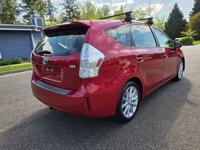 2012 TOYOTA PRIUS V FIVE Low miles ! Serviced ! Lynnwood - Image 6