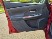 2012 TOYOTA PRIUS V FIVE Low miles ! Serviced ! Lynnwood - Image 10