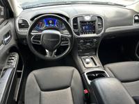 2021 Chrysler 300 Touring Auburn - Image 6