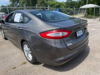 2013 Ford Fusion SE *Rebuilt engine and trans* Warranty included - Image 3
