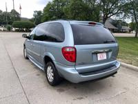 ♿ WHEELCHAIR VAN ...2OO6 CHRYSLER // BRAUN // ENTERVAN ★ONLY 74K MILES ★ LOW MILES... ★ ZERO RUST... ★ DEPENDABLE & AFFORDABLE. . . - Image 4