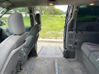 ♿ WHEELCHAIR VAN ...2OO6 CHRYSLER // BRAUN // ENTERVAN ★ONLY 74K MILES ★ LOW MILES... ★ ZERO RUST... ★ DEPENDABLE & AFFORDABLE. . . - Image 6
