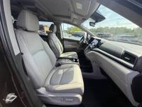 2018 Honda Odyssey EX L w/Navi w/RES 4dr Mini Van and RES CRYSTAL AUTO SALES INC ~ 2204 Nolensville Pike NASHVILLE - Image 9