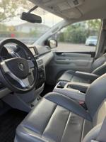 2009 Volkswagen Routan SEL 77k miles 1 owner Oceanside - Image 6