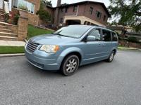 2008 Chrysler Town & country Touring W/ SLIDING DOORS bronx - Image 2