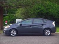 2010 Toyota Prius IV 4dr Hatchback East Brunswick, NJ - Image 3