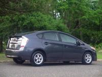 2010 Toyota Prius IV 4dr Hatchback East Brunswick, NJ - Image 5
