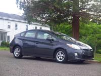 2010 Toyota Prius IV 4dr Hatchback East Brunswick, NJ - Image 7