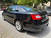 2011 Ford Taurus SEL * Fully loaded * Highway miles - Image 3
