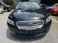 2011 Ford Taurus SEL * Fully loaded * Highway miles - Image 6