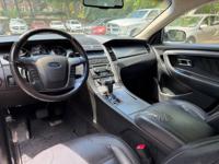 2011 Ford Taurus SEL * Fully loaded * Highway miles - Image 10