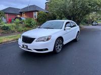2012 Chrysler 200 white PORTLAND - Image 3