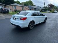 2012 Chrysler 200 white PORTLAND - Image 5