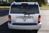 2008 Jeep Liberty Limited SUV Victory Motors of Colorado - Image 7
