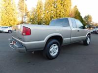 2002 Chevrolet S10 Extended Cab 4x4 4WD Chevy LS Pickup Truck Bickmore Auto Sales - Image 3