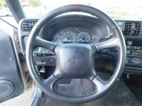 2002 Chevrolet S10 Extended Cab 4x4 4WD Chevy LS Pickup Truck Bickmore Auto Sales - Image 9
