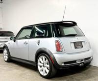 2005 MINI COOPER COUPE S *R53* EXCELLENT*6 SPEED MANUAL * SUPERCHARGED PORTLAND - Image 4