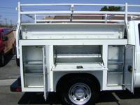 2016 Ford F250 Utility Service Work Truck Ladder Rack Ex-City Loaded 43,000 MILE ONLY 43,000 ORIGINAL LOW MILES! WOW LOW LOW MILES! - Image 9