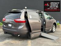 2016 Toyota Sienna Wheelchair Accessible Mobility Van Skokie - Image 2