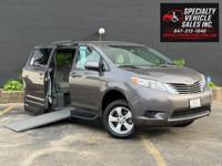 2016 Toyota Sienna Wheelchair Accessible Mobility Van Skokie - Image 3