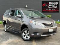 2016 Toyota Sienna Wheelchair Accessible Mobility Van Skokie - Image 6
