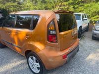 2011 Kia Soul * Gas saver * Highway miles * Runs good - Image 4