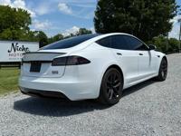 2024 Tesla Model S Plad 9389 miles Bon Aqua - Image 8