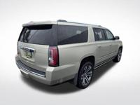 2017 GMC Yukon XL 4x4 4WD Denali SUV Ron Tonkin Chevrolet - Image 6