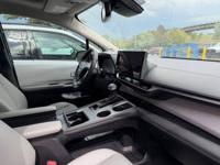 2026 Toyota Sienna XLE AWD fully loaded only 7k miles - Image 4