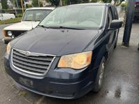2008 CHRYSLER TOWN AND COUNTRY EVERETT