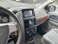 2008 CHRYSLER TOWN AND COUNTRY EVERETT - Image 7