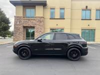2023 Porsche Cayenne Platinum Edition San Diego - Image 3