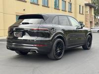 2023 Porsche Cayenne Platinum Edition San Diego - Image 6