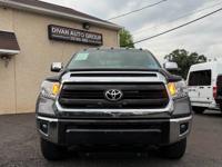2014 TOYOTA TUNDRA SR5 5.7 LITER V8// LOADED// WE FINANCE FEASTERVILLE - Image 3