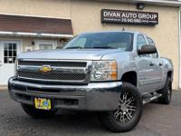 2012 CHEVROLET SILVERADO // CREW CAB // V8 // RUNNING BOARDS//WE SHIP FEASTERVILLE