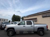 2012 CHEVROLET SILVERADO // CREW CAB // V8 // RUNNING BOARDS//WE SHIP FEASTERVILLE - Image 4