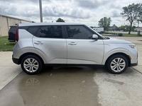 2021 Kia Soul LX IVT - Image 9