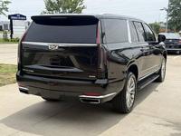 2022 Cadillac Escalade ESV 4WD 4dr Premium Luxury - Image 8