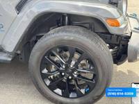 2023 Jeep Wrangler Sahara 4xe 4x4 4dr SUV Call/Text 516- 614-5359 + EVERYONE FINANCED!! PODEMOS FINANCIAR A CUALQUIERA! - Image 8