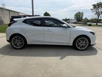 2019 Hyundai Veloster 2.0 Manual - Image 9