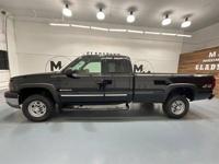 2004 Chevrolet Chevy Silverado 2500 LT 4X4 6.0L V8 / Leather Heatd Seats / 1-OWN + MM Investment Cars-Gladstone / WE SHIP NATIONWIDE - Image 4