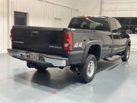 2004 Chevrolet Chevy Silverado 2500 LT 4X4 6.0L V8 / Leather Heatd Seats / 1-OWN + MM Investment Cars-Gladstone / WE SHIP NATIONWIDE - Image 8