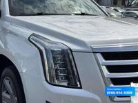 2019 Cadillac Escalade Premium Luxury 4dr SUV Call/Text 516- 614-5359 + EVERYONE FINANCED!! PODEMOS FINANCIAR A CUALQUIERA! - Image 6