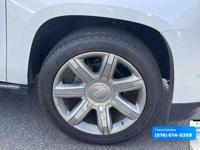 2019 Cadillac Escalade Premium Luxury 4dr SUV Call/Text 516- 614-5359 + EVERYONE FINANCED!! PODEMOS FINANCIAR A CUALQUIERA! - Image 8
