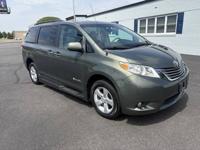 2013 Toyota Sienna XLE HANDICAP WHEELCHAIR RAMP VAN w/EZ-LOCK 106K Philadelphia - Image 4