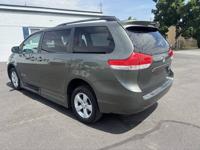2013 Toyota Sienna XLE HANDICAP WHEELCHAIR RAMP VAN w/EZ-LOCK 106K Philadelphia - Image 8