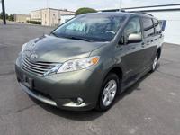 2013 Toyota Sienna XLE HANDICAP WHEELCHAIR RAMP VAN w/EZ-LOCK 106K Philadelphia - Image 10